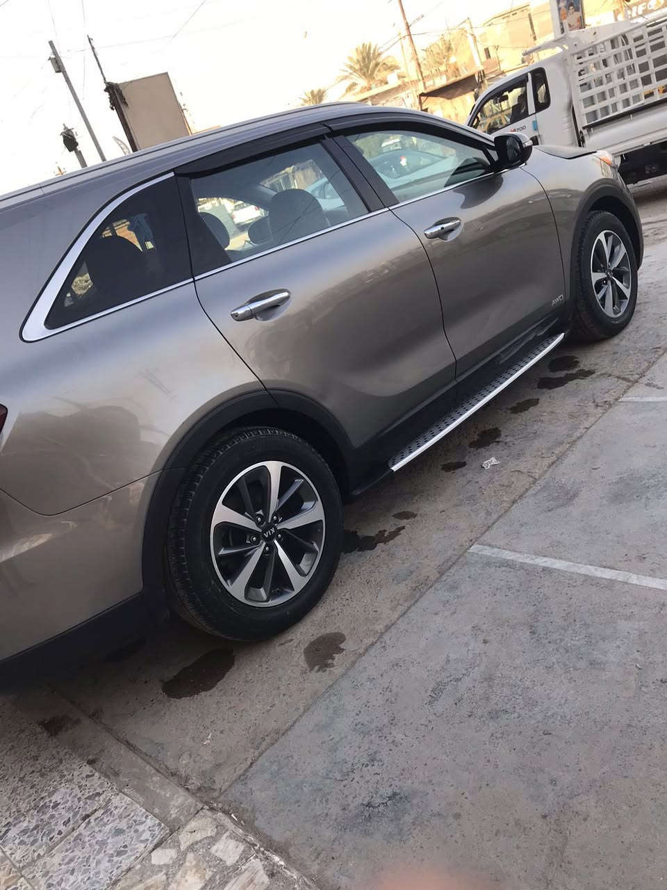 سياره كيا سورنتو مواصفات كامله ٣قطع تبريد تدفئه رادارات عدد٤ ٦سلندر فورويل كشنات جلد درجه اولى كشنات كهربائيه السعر20000الف دولار موديل ١٩  ***********
