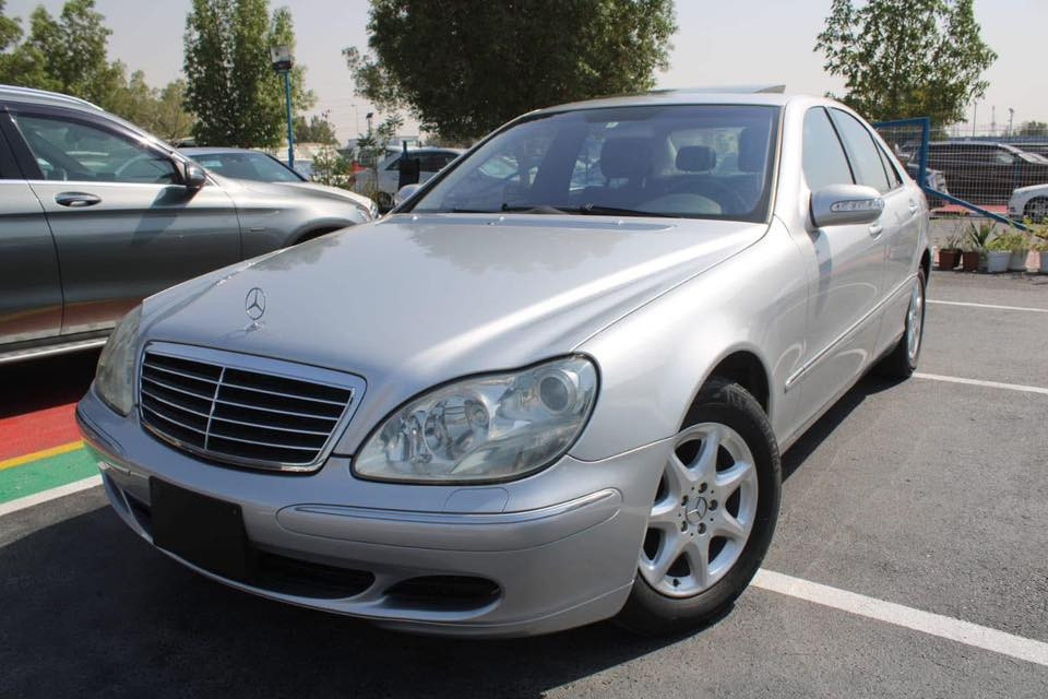 السلام عليكم للبيع فقط بدون مراوس
مرسيدس غواصه 2005 اصل وارد اليابان 
حجمً 350  دخول جديد كفاله من كل نواحي عدا كصه قماره فقط 
محرك كير كهربائيات تبريد حداديته كله بوضع الشركه مابيه كل عطل ونقص 
فول موصفات للاخير سلايد كشنات كهرباء وهيتر وخزن برده كهرباء مري شفط الخ .. 
مكانه بغداد الكرخ والسعر  42  ورقه وبيه مجال بسيط ***********
