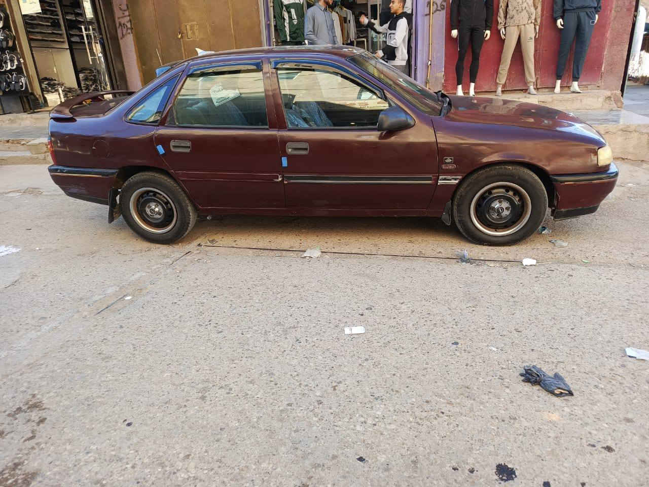 تمت اعاده النشر بسبب الوعود الكاذبه"""
اوبل فكترا 92 للبيع السياره مصبوغه لجماليه  مكينه گيره شرط صدر خير من الله تخم تاير  عارضه -30-وبيها مجال مكان السياره القائم حصيبه  لتواصل عل الرقم ***********
