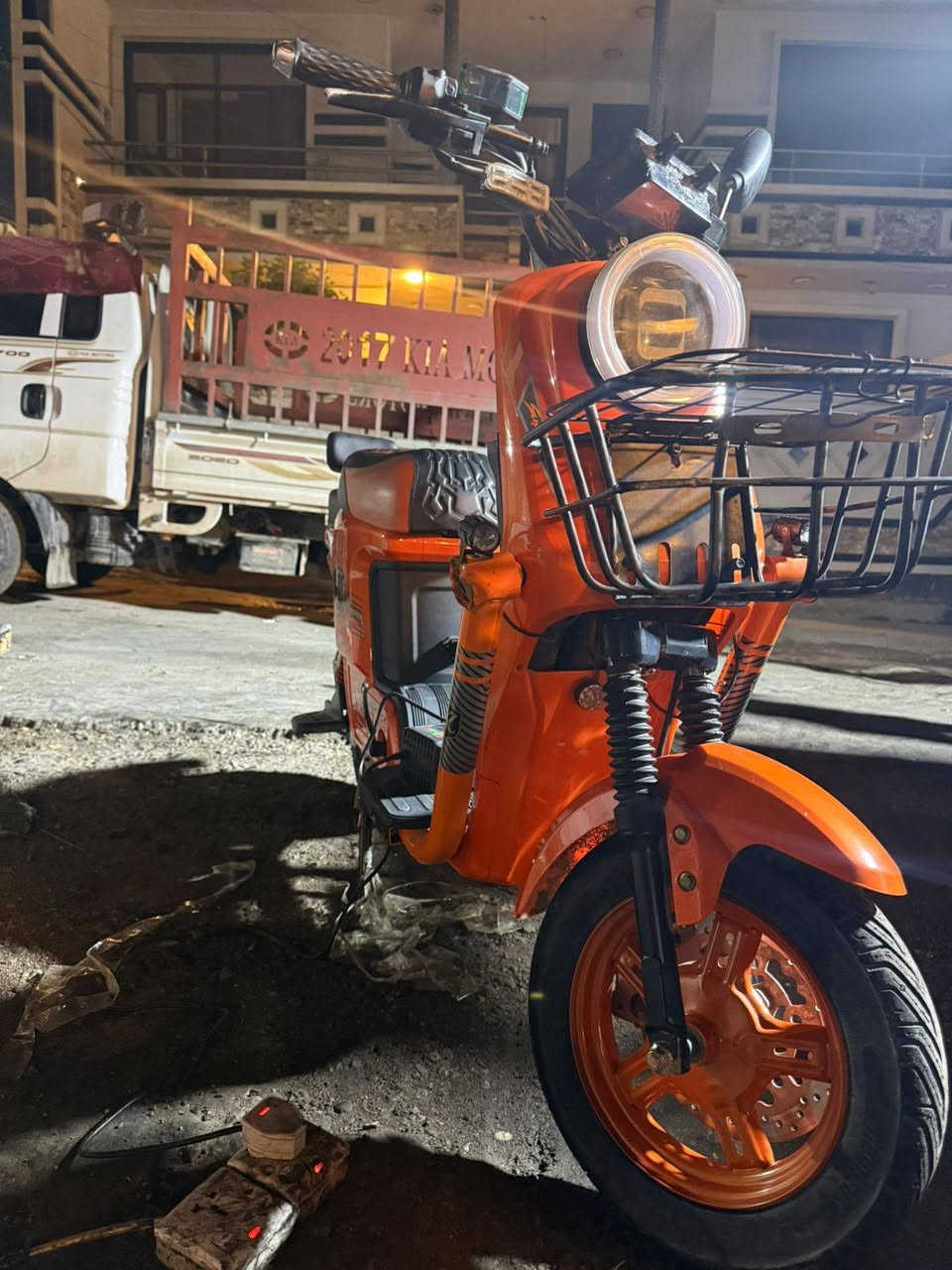 دراجه شحن للبيع جديده نضيفه امانه الله بطاريات نضيفه ما منقصه
السعر 425وبيه مجال
للتواصل ***********
