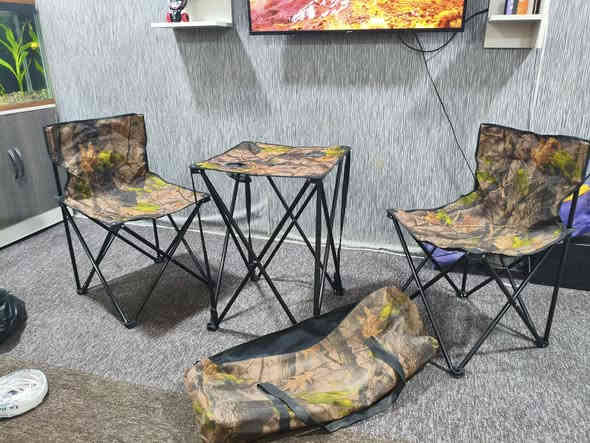 سلام عليكم كراسي ثنين وطبله مال سفرات هنه وجنطه مالتهن مرتبات وكلش قويات السعر 40مكاني بغداد الحسينيه ***********
