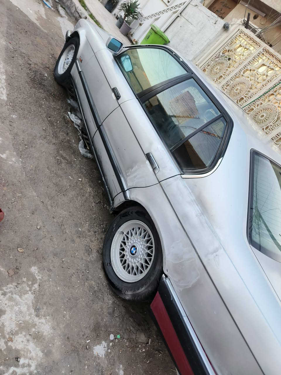 سلام عليكم بي ام موديل 94 حجم 730 فول مواصفات 8 سلندر كير ومكينه مكفولات تبريد ثلج دبل ايرباك دبل جكمجه برده خلفيه سلايت طكتين كشنات كهرباء حتى التجاوي تصعد وتنزل تخم تاير جديد سلف داينمو جدد رقم بغداد انكليزي بااسمي حداديه اماميه جديده اخوان عوزها دوشمه كشنات فقط السعر 45 وبيها مجال للطيبين *********** عنوان بغداد الري وره البياع وبيها ضربه خفيفه بس ضاربها معجون بس عوزها صبغ
