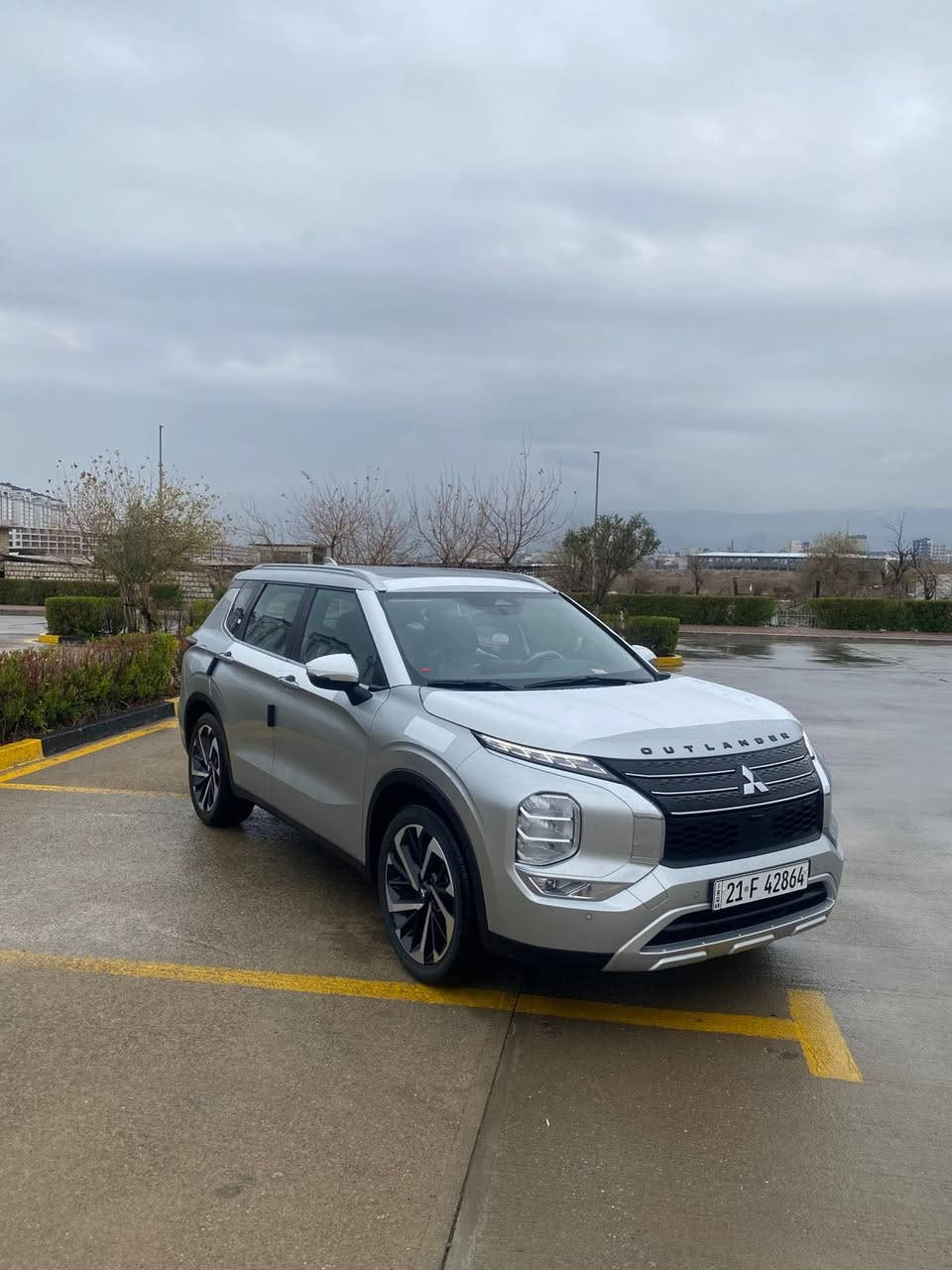 2024 𝐌𝐈𝐓𝐒𝐔𝐁𝐈𝐒𝐇𝐈 𝐎𝐔𝐓𝐋𝐀𝐍𝐃𝐄𝐑
ميتسوبيشي اوتلاندر موديل : 2024 خليجي السيارة بأسمي

اللون : رصاصي فضي

عداد المسافة : 14 الف كيلو

عدد المقاعد : 7 راكب

حجم المحرك : 2.5L ( 4,سلندر )

السيارة مغلفة ppf ضمان عشر سنوات 

دبل اكسل (𝐀𝐖𝐃) 
 
بصمة تشغيل ( بصمتين )

عدد المقاعد 7 راكب

صندوق شفط

لايتات (𝐋𝐄𝐃) ليد عدسة زينون بيلادي 

بلاجيكتور (𝐋𝐄𝐃) ليد بيلادي

ويل كروم 

بعد هواية مواصفات…

‏‎تفاصيل اكثر الاتصال علی

‏ WhatsApp 

***********
