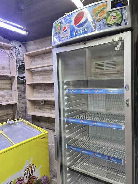 عارضه براد للبيع مكان حي قاهره متوجد عل فيس وعل تصال هذا رقمي ***********
