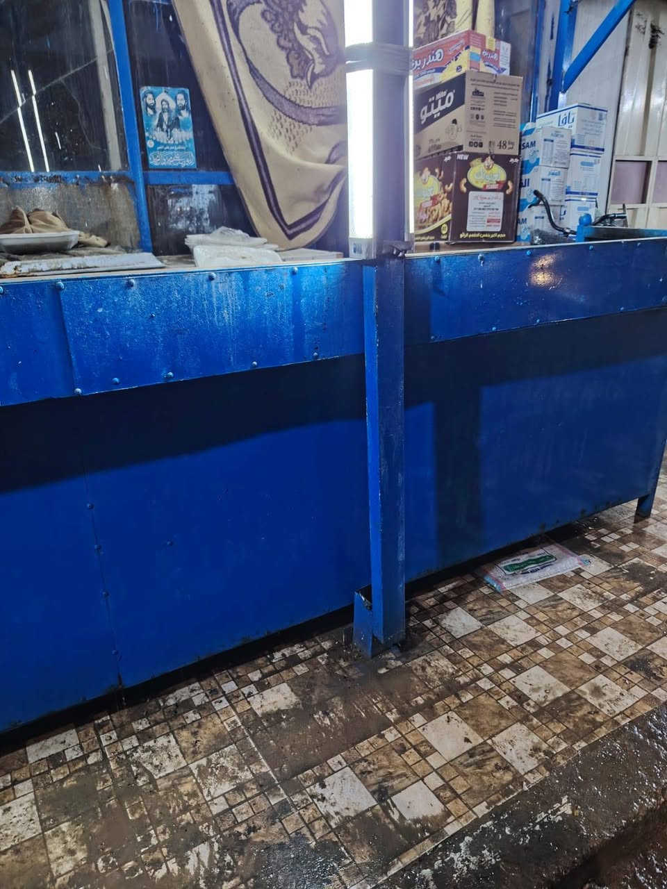 طباخ اربع عيون تسكام نظيف السعر ٢٠٠ الف قضاء عفك ***********
