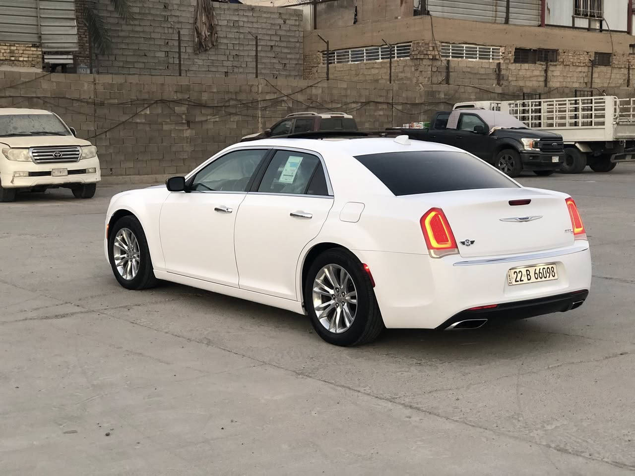 السلام عليكم للبيع اوباما (C) 2019 رقم اربيل باسمي تحويل ثاني يوم فول مواصفات  كشنات كهربائيه وتتفئه حته الخلفيات وتبريد ستيرن كهربائي وتتفئه خزن ميموري ماراح اذكر المواصفات ماعرفه مواصفات الC سنويه 2030 هزه بيها كفاله عامه كفاله حته من الشخط سياره حيل حلوه ونضيفه ماناقصه شي شغل وطلع السعر 310 ورقه مكاني بغداد وبصره الهاتف *********** واتساب هم موجود 
خواني بدون تعاليق مراح اجاوب ع تعليق
