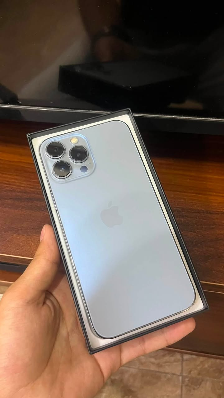 ايفون 13برو ماكس 
ذاكرة 256
بطاريه 84🔋
نضافته جدا عاليا كبال عينك
(مبدل فقط شاشه فقط)
مبدل شاشه فقط بس مرات بليل تخربط بس بليل مدري ليش😂 تخربط مرات قليل كلش تكدر تستعمله طبيعي  
كارتون ويا
السعر 440الف وبي مجال
مكاني بغداد شعب 
***********
