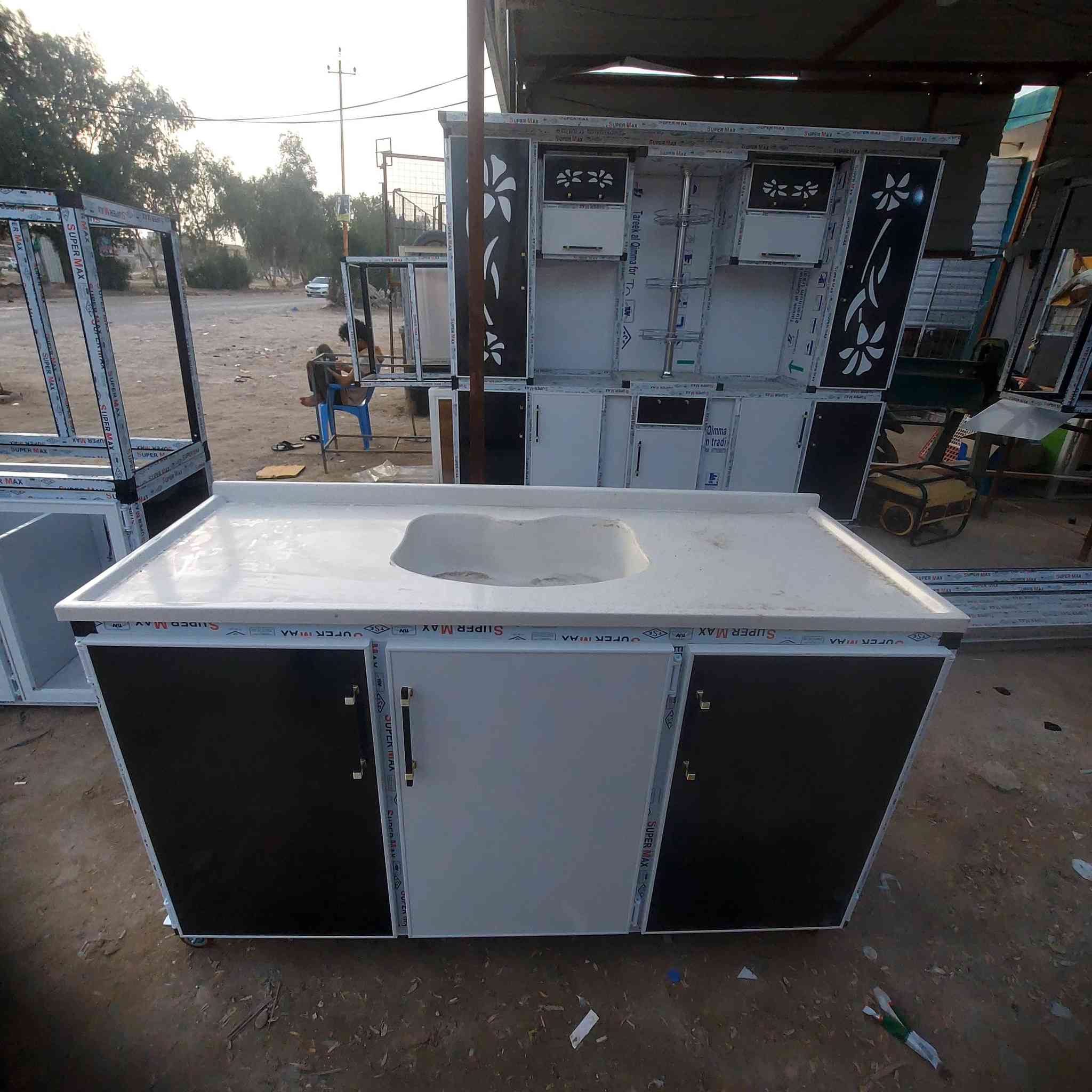 ***********

شغلنه.  ليوم لسبت.  

مكاني ال عبود
