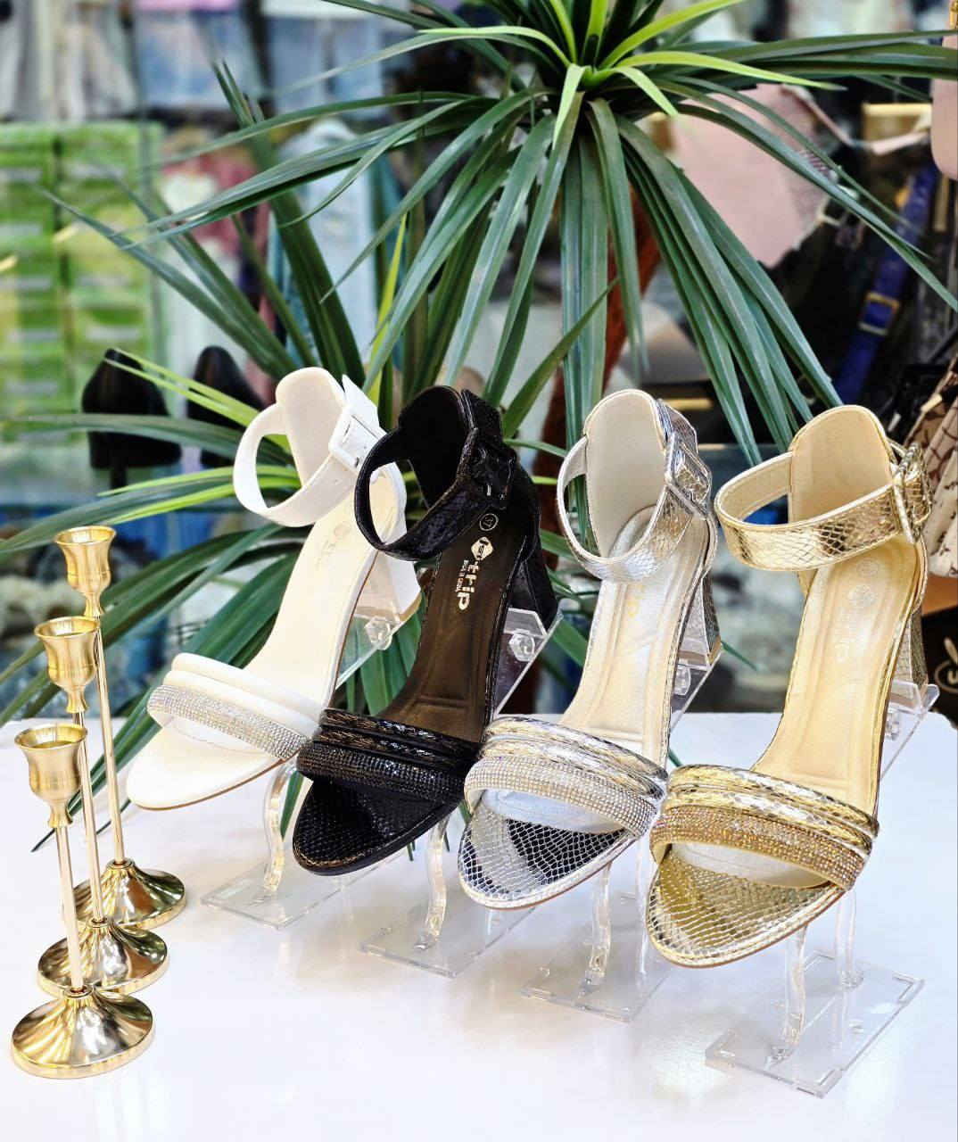 كعب ارتفاع 6 سم
37-38-39-40-41


**إذا كنت صاحب هذا الإعلان وتريد حذفه لأي سبب، رجاءا أرسل رسالة إلى الدعم الفني**