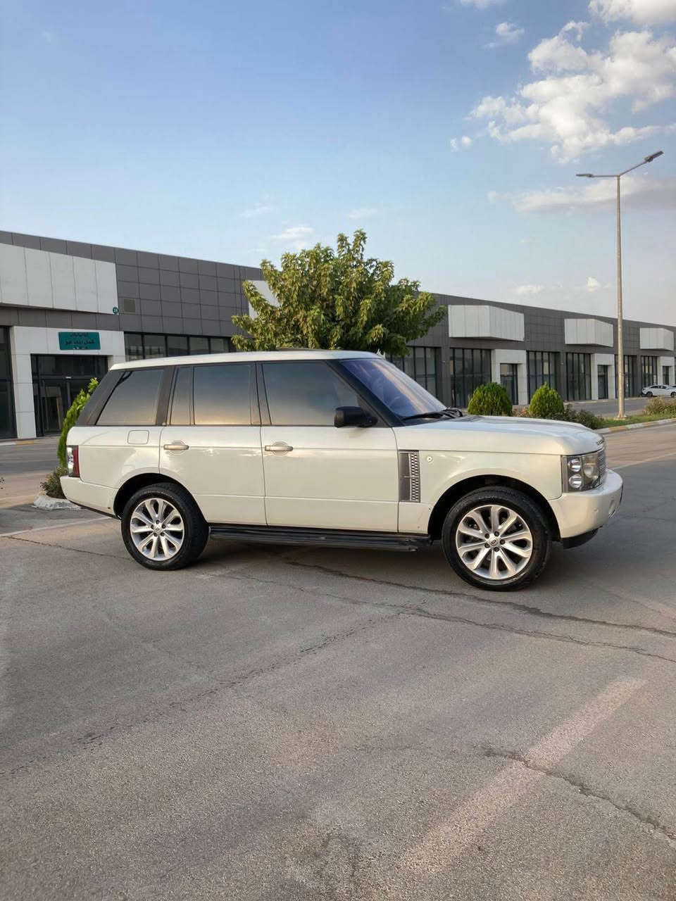 rang rover 2003 voge , سەنەوی ئەسلی کەرکوک 
بی دەعم و لیدران قەترە بۆیاخی نییە ، بەشەرتی گیر مەکینە ئەکسل تەبرید 
گۆرینەوەش دەکەم بە شایهینە ، رەقەمی خاوەنی 
*********** حلبجة, السليمانية
