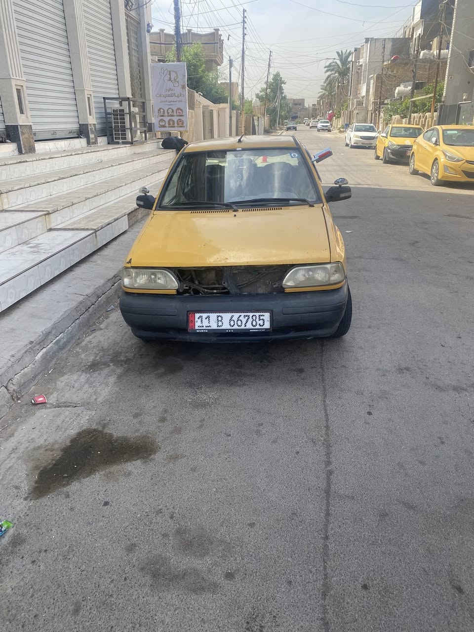 سلام عليكم سايبه موديل ٢٠١٢ رقم انكليزي مكينه سيفيه داخل جديد مسوي بسمي سياره مصفره غرامات وهيئه مكاني بغداد شعب تلفون ***********
