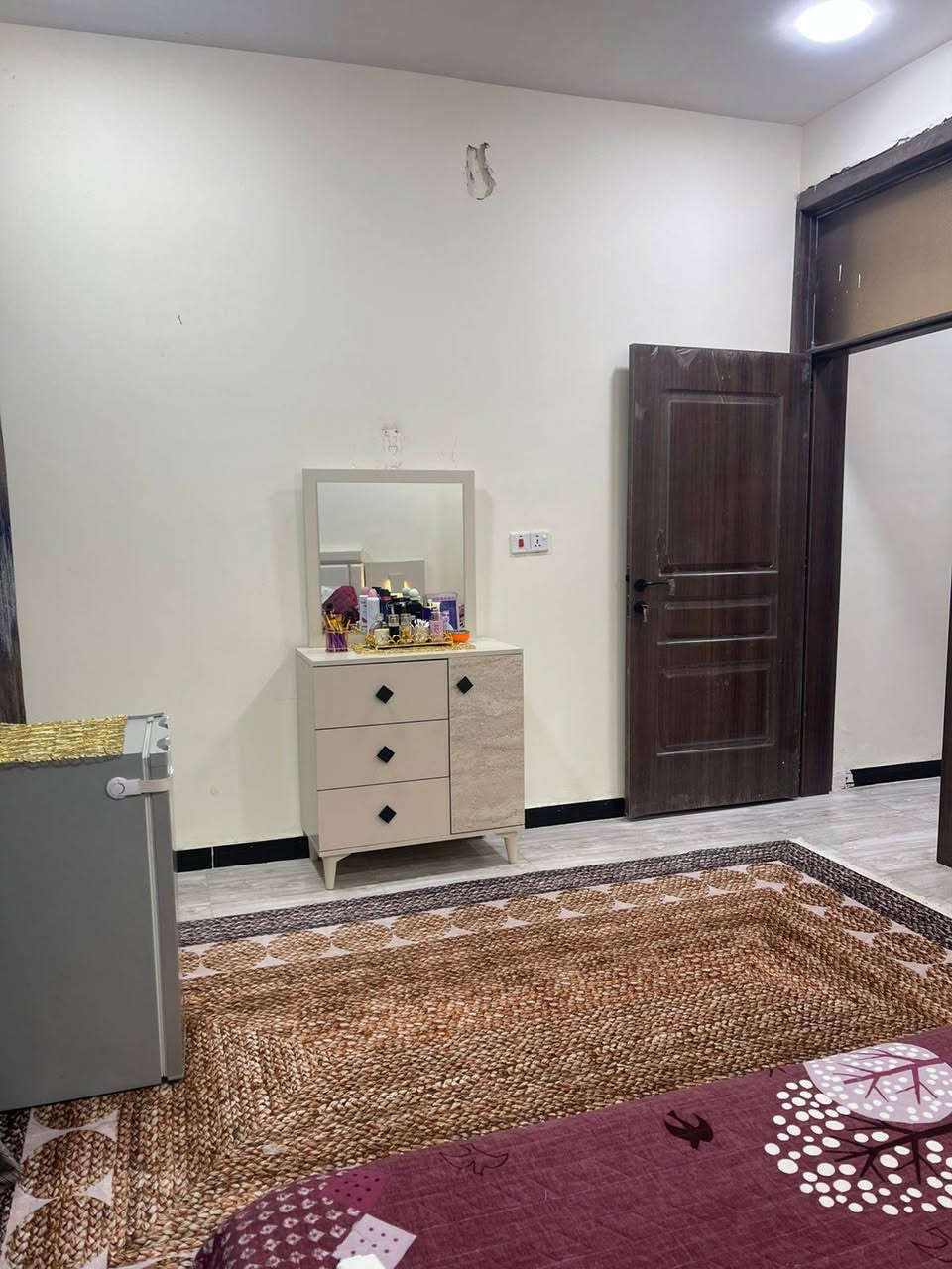 ارغرفه تركيه استعمال شهر واحد نضيفه اي ضرر مابيه 5قطع سعر 450عنوان بغداد البعيثه للاستفسار *********** واتساب
