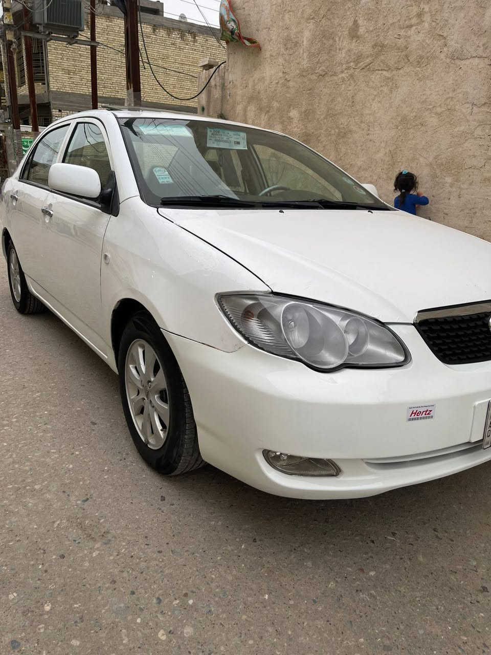 سلام عليكم ورحمة الله وبركاته اخوان بيوادي نوع F3 
موديل 2013 
رقم ديالى مشروع وطني سنوية 28 
محرك وكير لانسر اوتماتيك 
تبريد ثلج تدفئة شغالة غرفتهة جديدة سيارة مكفولة من ضربة وتبديل فقط صبغ هلالات خلفية مصلحة صدر امامي اخلفي جديد تخم تاير جديد كهربائيات كلهة شغالة سيارة كل نقص مبيها نصبتهة تخبل العنوان بغداد الرقم *********** 
السعر 57 وبيها مجال
