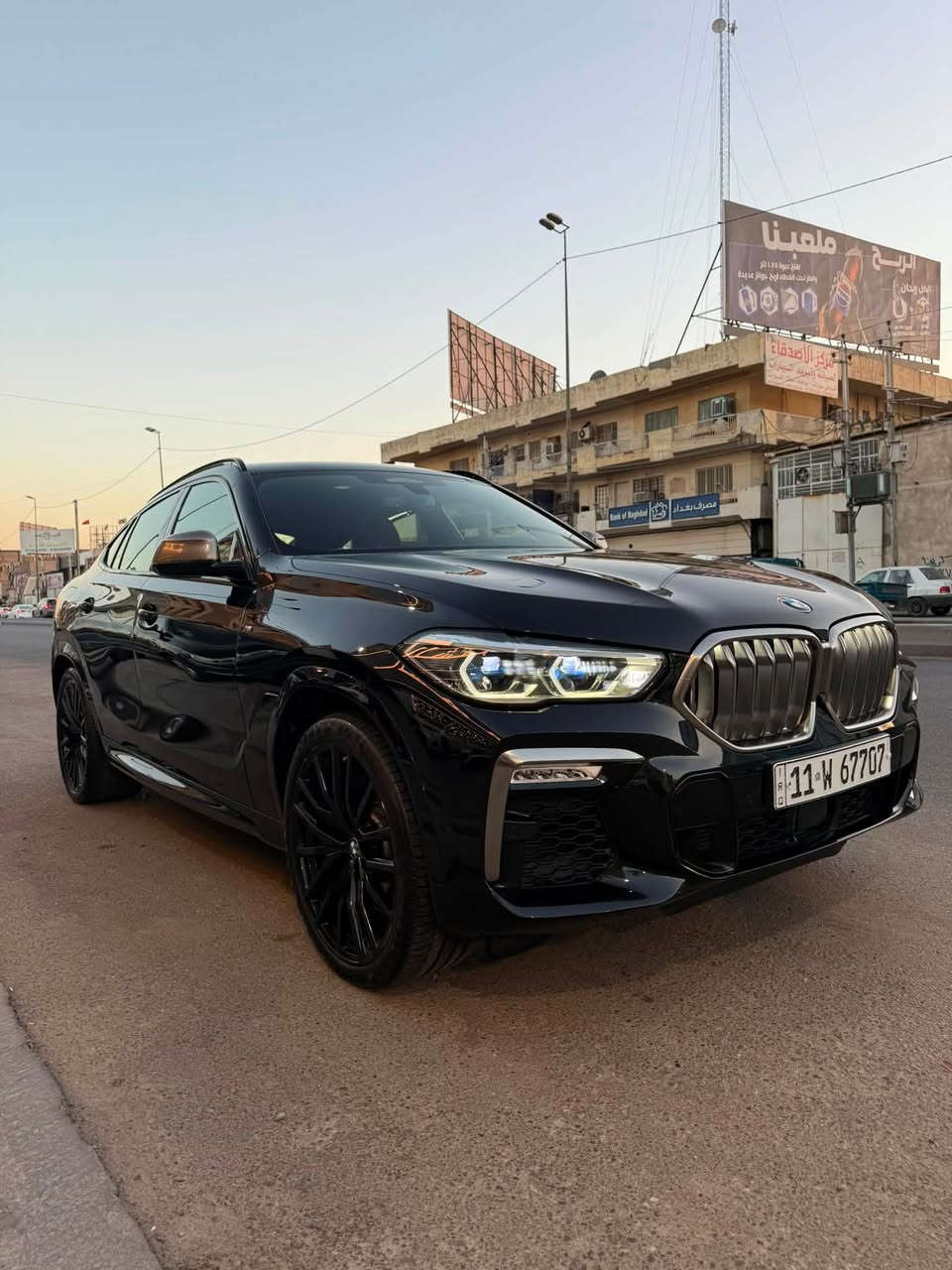 Bmw x6 50i 2021
بي ام دبليو X6 حجم 50 موديل 2021
M package 
سقف روز
5 كاميرات
داخل احمر اصلي
3 شاشات
5 بردات
رادار 360 
تشغيل عن بعد 
مغلفه بالكامل ppf

شركة العروش 
ماشيه 30 الف كيلو حقيقي جديده جدا بحالة الوكاله

اقل من ربع دعاميه صبغ تجميلي بسبب شخوط بسيطه
رقم بغداد تحويل مباشر

السعر 58 الف قابل للتفاوض بالمعقول 
*********** اتصال
*********** واتس اب
