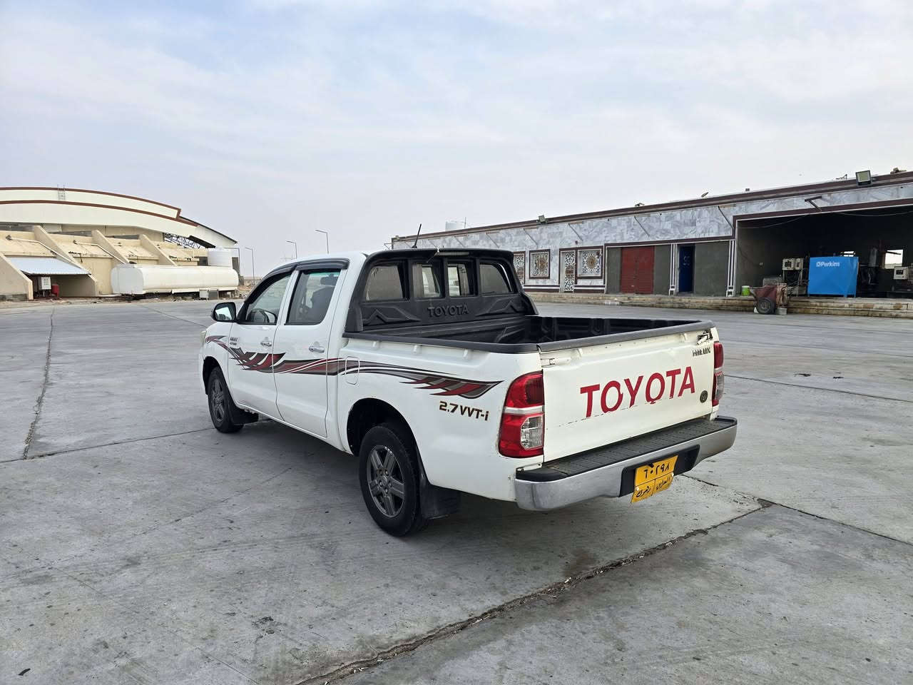 السلام عليكم      بيع او مراوس
بيكم تيوتا موديل 2014
رقم دهوك بسمي 
قطعه صبغ وحده
تخم تاير حداديه جديده السياره جاهزه من كلشي 
السعر 168 اتصال ***********
