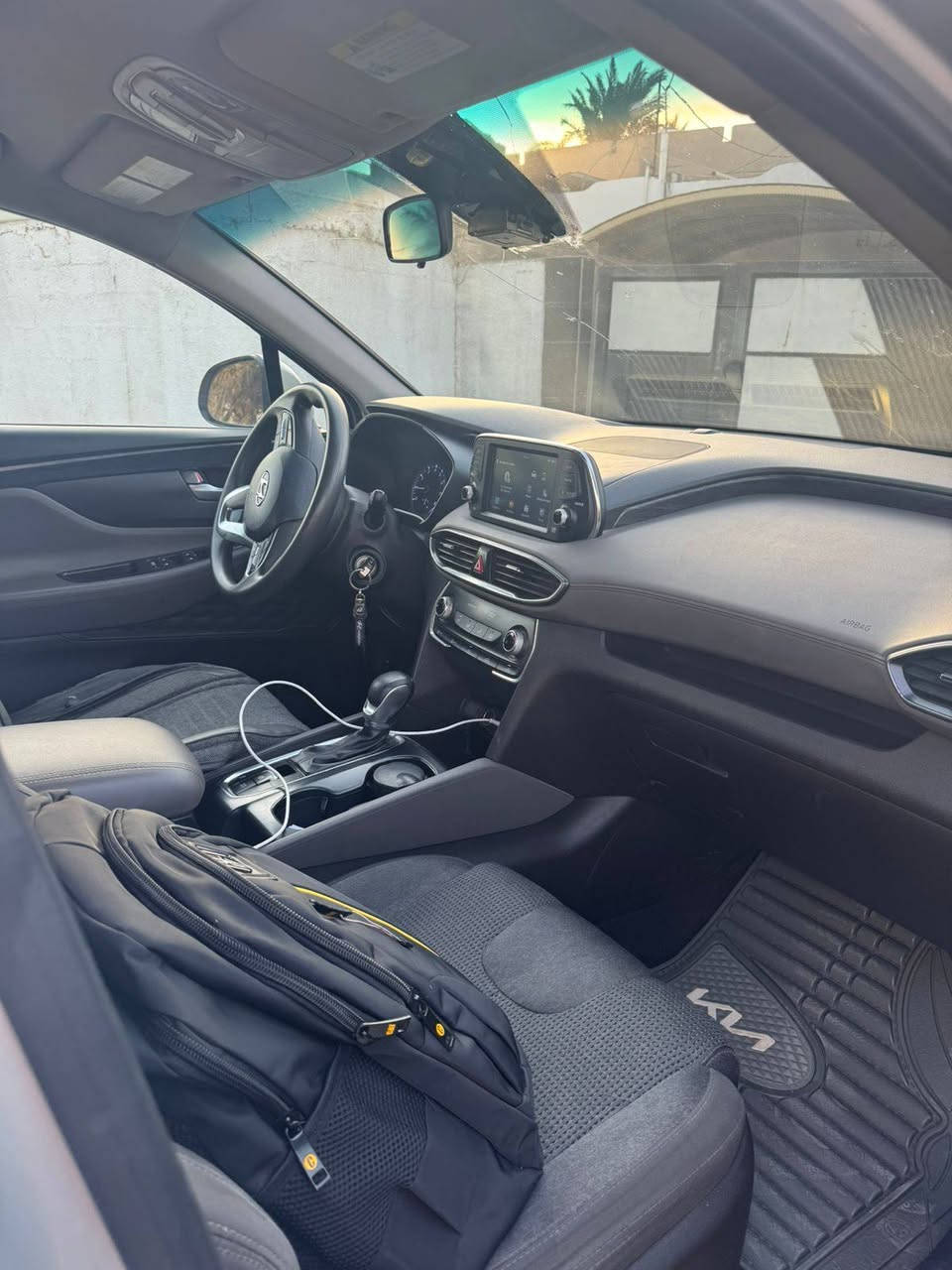 السلام عليكم سنتافيه للبيع
2019 بيهه 3قطع صبغ  
تفاصيل السونار موجود
***********
واتساب 
بغداد جسر ديالى الجديد 
السعر 165
بيهه مجال بسيط كلش
