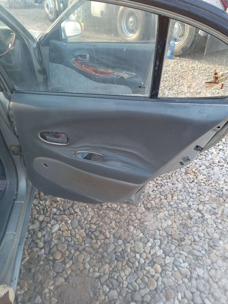 السلام عليكم 
سيارة دايو لكنزا موديل ٩٧ محرك مسكر ٢٠٠٠ وكير ميكانيكي اوتوماتيك صدر أمامي جديد من محمد الأمين من الحلة صارلي ٥ ايام من شديتة سيارة خير من الله مال جناي سنوية ما ساقطة شرط المداور ثاني يوم  للبيع او مراوس بسيارة انظف منها وانطي فرق
شرط مكينة مسكر ما اريد مفتوح للتواصل ***********
