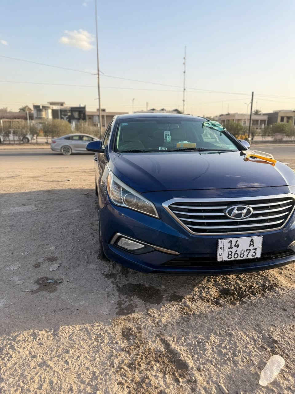 سلام عليكم سوناتا 2016 لون جويتي السياره رقم بصره جديده ب اسمي تحويل ثاني يوم بيها صبغ بقبق صندوك وبعض الملاحضات البسيطه 
السياره حلوه ونضيفه بدون نقوصات مكينه 2400
المواصفات :  شاشه وتحكم ستيرن وضعيات قياده سبورت و ايكو و نورمل كامره خلفيه وداخل ابيض و كشنات بيض وباقي موصفات معروفه عنوان السياره البصره الجنينه شارع المصلحه
الاستفسار : ***********
