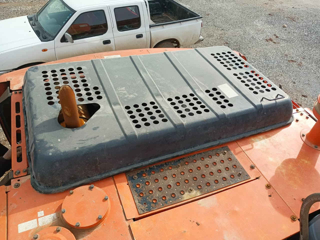 للبيع هيتاشى زت موديل ٢٠٠٥منفيست سعر٣٥٠$مجال***********
