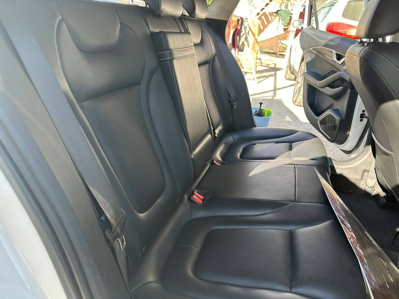 السلام عليكم ورحمه الله
اخوان فاو b70  لكشري سبورت سياره فول للأخير مكينه 2000 تيربو معروفه مواصفات الفول
السياره امتاز الماني
كامرات ٣٦٠
اوتو ستوب
اوتو درايف
اوتو بارك
ماسحات تشغيل الي
لايت اوتو
حساس امامي خلفي وجانبي
رادارات 
بانوراما
الداخل جلد
أشاره تتبعيه
اشاير بالمري
كشنات تدفئه تبريد
قطعتين تبريد
وبعد بيها هواي مواصفات
السياره بعدها بضمان الشركه 
تحويل مباشر

 السعر 155مكاني بغداد
 للاستفسار ***********
