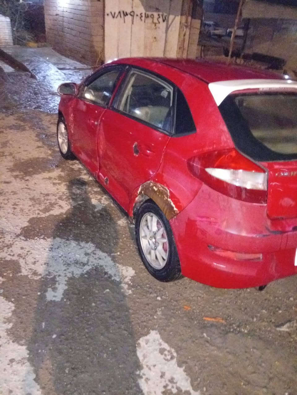 السلام عليكم عندي سياره شري فلاوين موديل 2013 سنوي صقط بل 2020 مكينه وكير كورلا بيكجيو تون مطلعينه من التجفيت كهربائيه كله شغال تواير اربعه جدد باتري جديد سعر16 بيه مجال قليل الى الشاري  لا ستفاسر ***********
