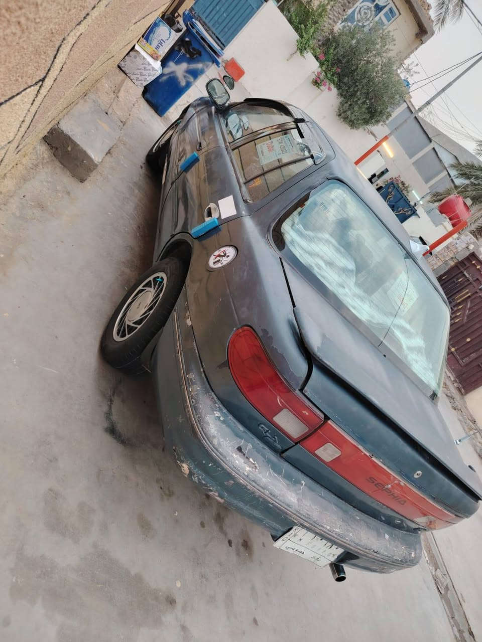 السلام وعليكم سيفيا للبيع موديل 1993 سياره جاهزه ماكينه وكير كفاله تبريد ثلج ❄️ تخم تاير جديد سنويه جديده 2029 رقم بغداد تحويل مباشر سياره كلش حلوه وجاهزة سعر 28 وبيها مجال مكان واسط العزيزية رقم الهاتف. ***********.
