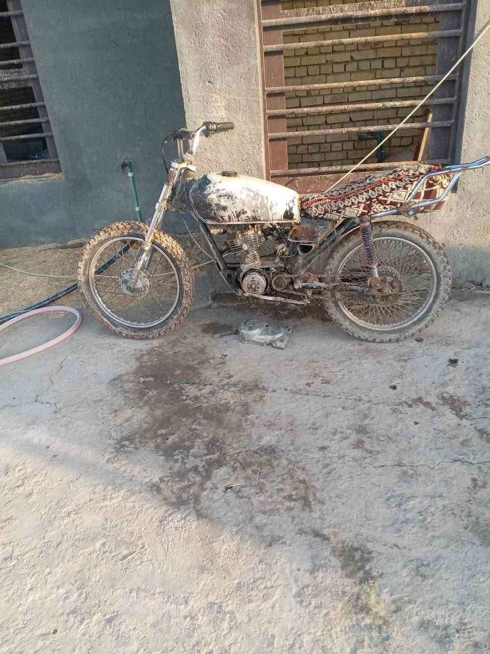 سلام عليكم دراجه للبيع كايمه سعر خاص او اتصل عل رقم***********مكان واسط عزيزيه
