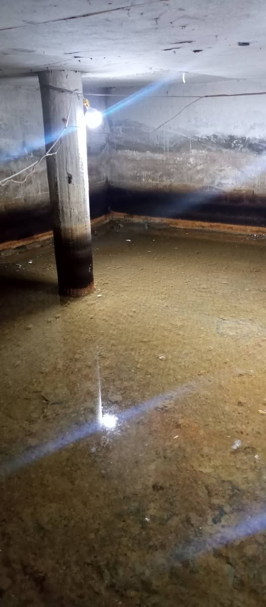 سلام عليكم حقن مياه جوفيه سراديب مسابح خزانات المياه كونكريت عوازل عامه ادارة كادر مختص اسعار مناسبه ***********
