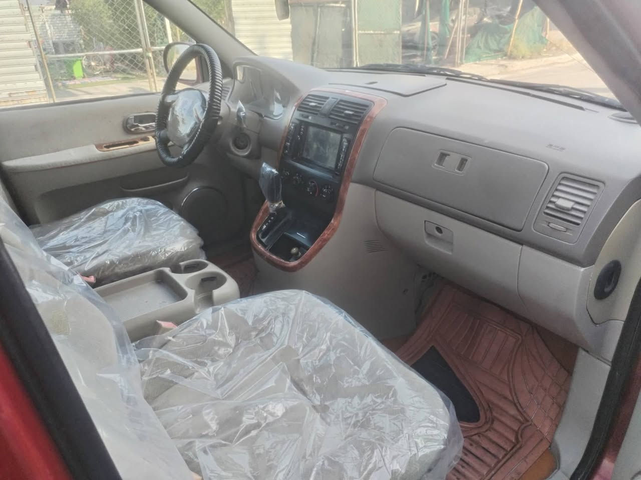 السلام عليكم كيا سيدونه لبيع موديل 2005 رقم بغداد نضيفه جدا غير متواجد على النت الرقم ***********
