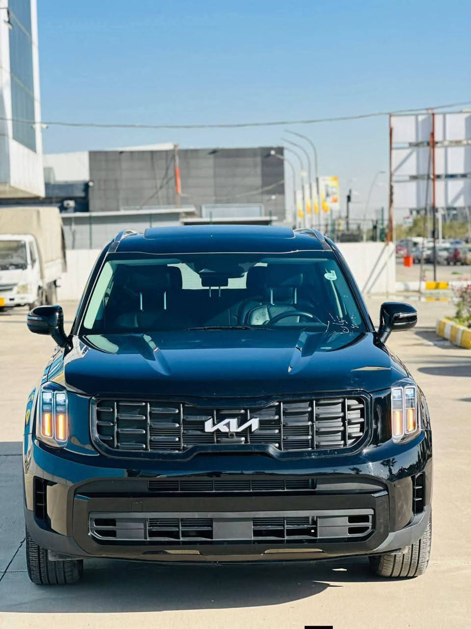 🆕 2025   KIA TELLURIDE 
كيا توليرايد    الشكل الجديد 2025
السياره داخله جديد .
السياره جاهزه 100/100 بدون اي نواقص او مصرف 

 المواصفات : 
السياره فول مواصفات 
* بصمة  
* ⁠فتحه ( سيلايت ) 
* ⁠كشنات هيتر 
* ⁠كشنات كهربائي 2 امامي 
* ⁠كشنات جلد 
* ⁠و تشغيل عن بعد 
* بصمة ابواب 
* شاشة ايباد 
* تبريد مركزي 3 قطع 
*  لدات مصباح امامي وخلفي
* رادار امامي + رادار جانبي
*  شاشه تاب حجم كبير 
*  شاشه اعطال
3 مقعد ( 7 راكب ) 
*  حساس قياس ضغط هواء الاطارات♻️
*  ويل كب   كروم اسود بلادي 
* نظام قيادة (ذكي👌 نورمال🍃 سبورت🚀 )
*محرك ستة سلندر حجم 3800L
  
ملاحضات : رادار  وتبريد وغاز شرط الفحص بلادي شركة ⚕️ حجر الصالنصه بلادي شرط الفحص 

الضرر:  بدون صبغ✅ - ايرباكات سليم ✅
شبر جملغ امامي تعديل بارد✔️
صور حادث موجود مع الصور 

السعر : 270 ورقة 
العنوان : اربيل ( معرض اربيل كارس لتجارة السيارات) 

 للأستفسار الرجاء اتصال او مراسلة .
☎️***********☎️***********
