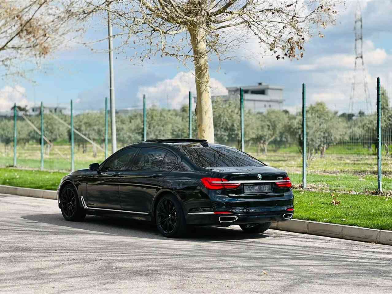 BMW 740Li
للبيع او مراوس 

ضمان امريكي

سنة ٢٠١٩

معرك V6 B58 مرغوب 

باب لارج 

فول فول مواصفات 

كير معرك بشرط دعامي لدعامي بشرط 

مكفول بدون صبغ بدون حادث شخط بشرط

سنويه جديد تعويل بشرط 

سعر جوه سوق ماكو بهاي سعر 275$💵مجال بصيط 

رقم او واتساب ***********

bmw 740Li

فرۆشتن و گۆڕینەوە 

زەمان ئەمریكی

مۆدیل ٢٠١٩ 

مەكینە 6 b58مەڕغوب 

دەركە گەورە 

فول مواسەفات 

گێڕ و مەكینە بەشەرت بئ سبوغ دەعامی لۆ دەعامی بەشەرت

سەنەوی نوێیە تعویل بەشەرت

سعر خوار ھەموو بازار 275$💵 مجال برایانە 

شوێن ھەولێر 

***********📞📞📞📞

