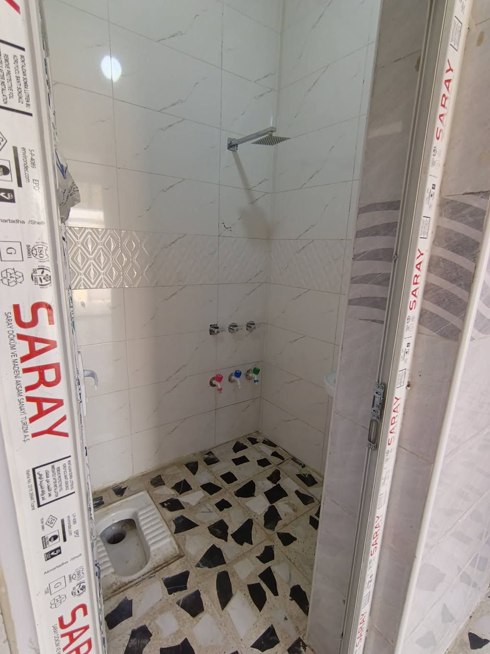 مشتمل 50 متر مربع للبيع الامين الثانيه ريا وسكينة شارع بانزيخانة الجبهه السعر 70 بي مجال بسيط البيت جديد ما مسكون
***********
