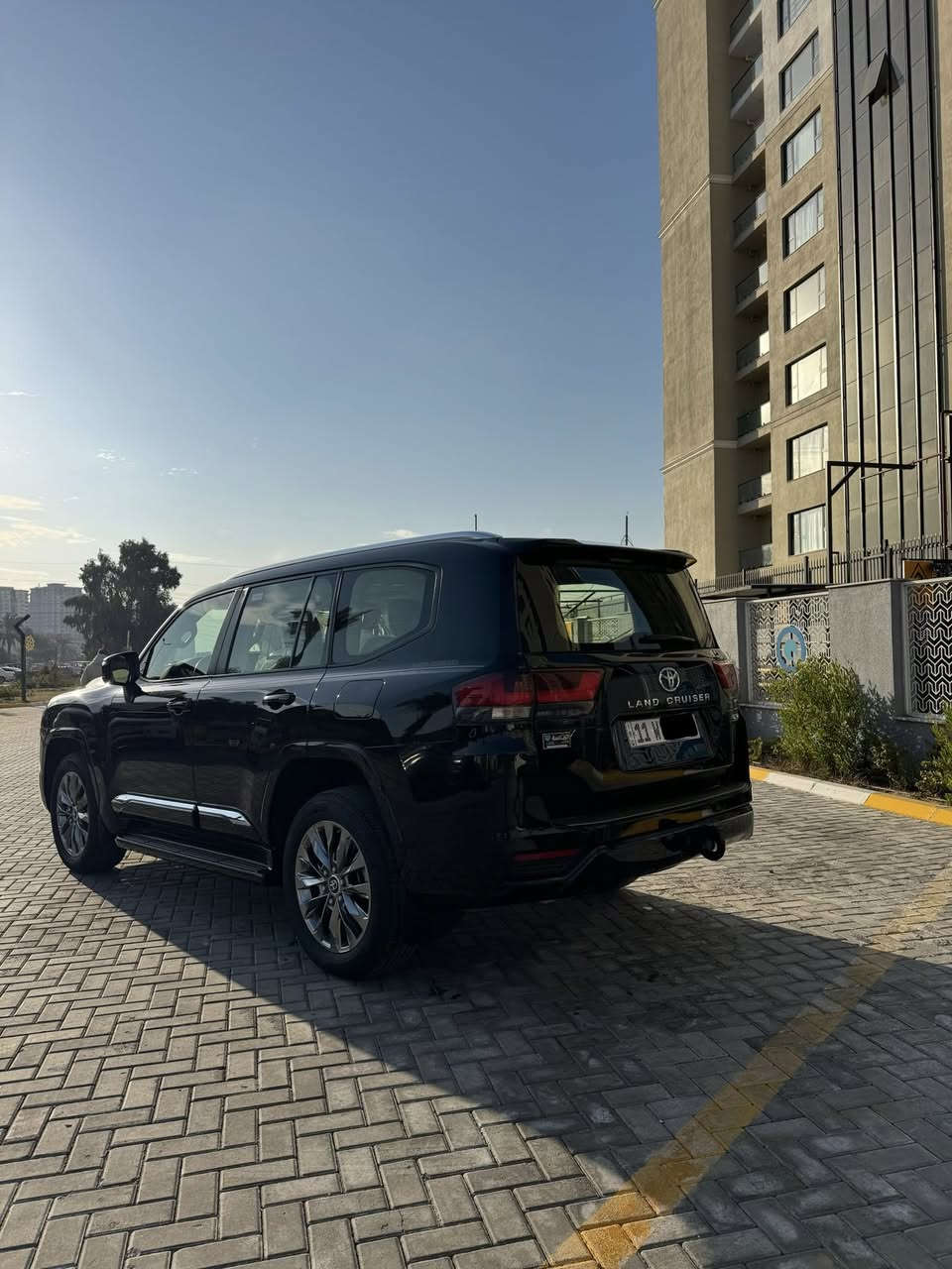 السلام عليكم
لاندكروز GXR بريم 
موديل 2023
لون اسود 
ماشية 26 الف 
مكينة 4000 تنفس طبيعي 
شاشات 3
كشنات امامية كهرباء و تبريد 
صندوق كهرباء 
شاحن لاسلكي 
مكفولة كفالة عامة 
السعر : 66,000$ 
العنوان : حي الجهاد 
للاستفسار: ***********
