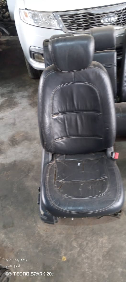 كشنات ازيرا 2010 سعرهن 400 وبيهن مجال///***********
