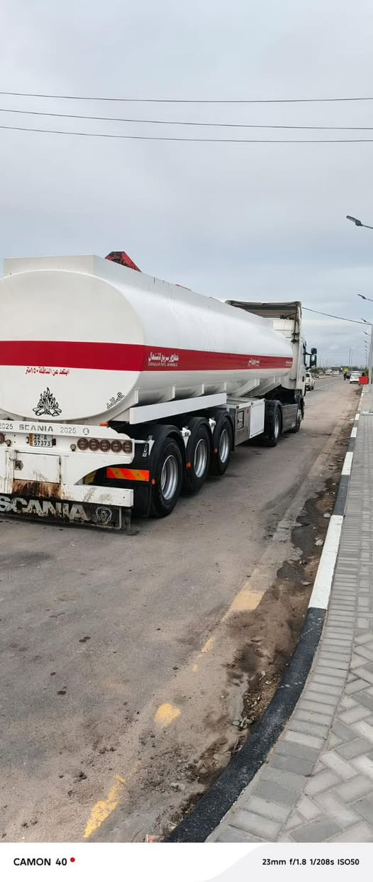 السلام عليكم للبيع سكانيه موديل 2009  تكيالً جديد جي بي إس تخم تاير رقم أربيل  سنويه جديد تانكي موديل 2025 مكان السياره الزبير السعر 385 استفسار ***********
