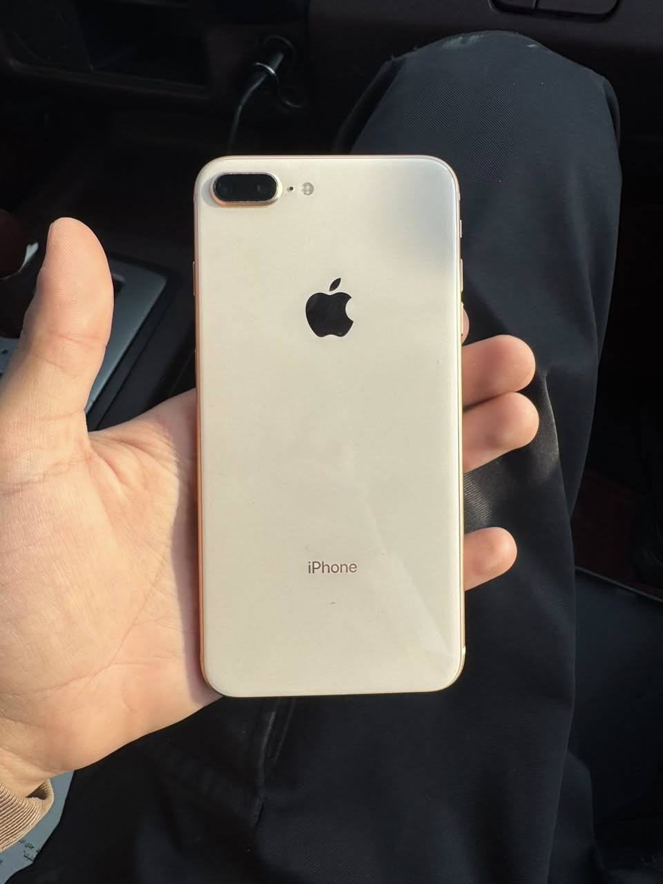 ايفون ٨ بلس
ذاكرة ٢٥٦ 
بلادي مامفتوح 
بطارية ٧٣
نضافة ٩٠ 
مابي اي مشكلة
ملاحظة ( الشاشة مابيها شي هاي لزكة حماية )
مكاني بغداد بالتاجي
سعر ١٥٠ الف وبي مجال 
***********

