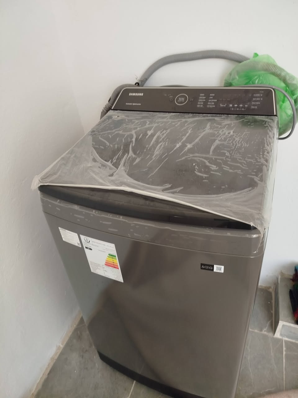 سخانات اثنين واحد 160 لتر والثاني  60 لتر شغالات عالفحص ثنينهن الطحان بليت ثقيل وغسالة اوتوماتيك 15 كيلو جديده عالفحص استعمال قليل ماداخله تصليح المكان براكيه اتصل بهذا الرقم ***********
