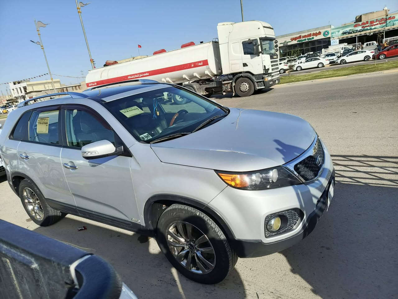 للبيع كيا سورنتو 6 سلندر دوش امريكي كلين بدون ضرر مكفول موديل 2011 رقم بغداد 
1-محرك سته سلندر 3500  دوش دوش جديد
2-فتح سقف بانوراما 
3- 7 راكب 
4-  3 قطع تبريد 
5-مناخ منفصل 
6-كرسي كهرباء للسائق 
7-مثبت سرعه 
8-اشارات بالمرايا 
9-مرايا طي كهرباء 
10-تحكم ستيرن 
11- كلين مكفول 
12-حساسات خلفيه 
13-حاكيه بلوتوث 
14- كشنات تدفئة تبريد
15-كشنات جلد بلادي
16- مكينة جديدة كير كفالة
17-ايرباكات سليمة
18-لايت زنون
19- حدادية جديدة خلفي امامي
السعر 165 بيه مجال...مكان السيارة بسماية للاستفسار ***********
