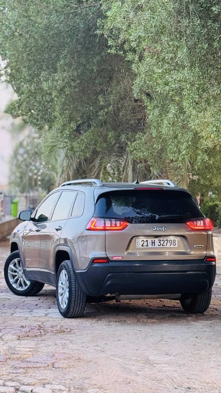 جيب بزون 2020 جدييده

مكينه 2400
رقم شمالي سليمانيه 
مواصفات لاتيود

حادث فقط بنيد قطعه وحده بدون دواخل 

صور الحادث مرفقه بالمنشور

بدون ايرباك ع بلاد الشركه

سياره جديده 

جاهزه من كلشي

السعر 157 وبيها مجال

مكاني البصرة / القرنة

***********
