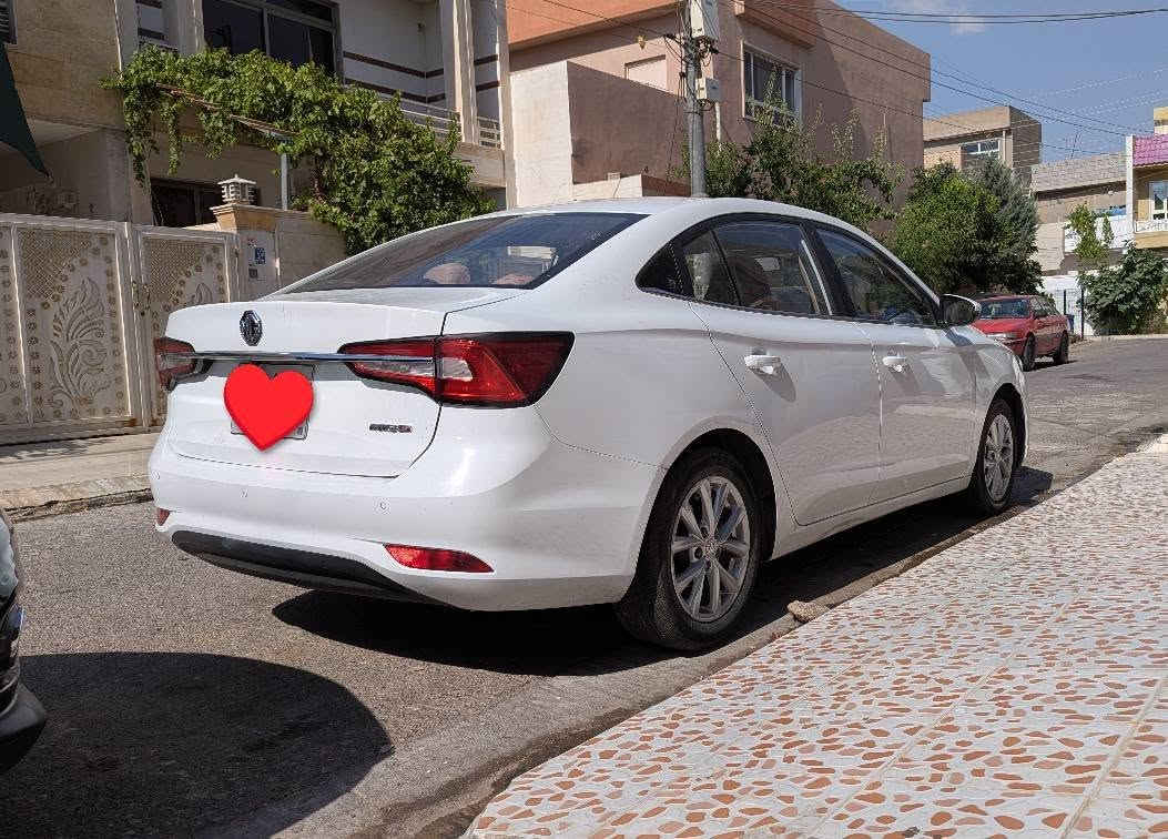 MG 5
موسةفات بةسمة شاشة بلادي ناو زةرد  
بي بوياغ يةك دوو جي كجكة تعديل ساردة 
سةيارةكة هيج مةسرةفي نية كير مةكينة تةبريد تةقةو رةقة هةموو شتي بةشةرت نرخي 88 وةرةقة و مةجالةكي كةم 
-------------------------------------------------
MG5 موصفات كومفورد يعني بس بدون فاحتحة سيارة شاشة كبير بلادي تحكمات بالشاشة بصمة 
كير محرك تبريد تدفئة كلها بشرط سيارة ابد ما ملعوب بي اي شي كلشي بشرط بدون صبغ بيها ملاحضات بسيطة تعديل خفيف بارد بدون صبغ موديل 2020 
سعر 88 بيها مجال قليل أربيل, العراق


**إذا كنت صاحب هذا الإعلان وتريد حذفه لأي سبب، رجاءا أرسل رسالة إلى الدعم الفني**