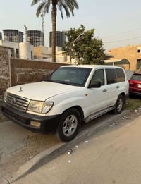 مصفحة • ٢٠٠٦ • بنزين جير عادي