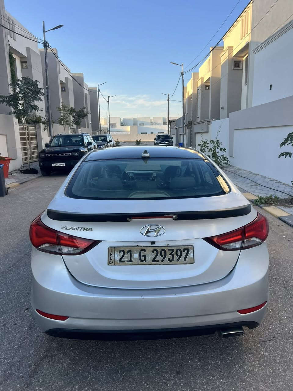 السلام عليكم 
البيع النتره 2016
رقم سلمانيه تحول اتريد وكاله 
ماشيا165 سياره بيه 4 قطع صبغ بدون اي دواخل محرك 2000 دوش كير محرك تبريد حداديه كله جديد فول موصفات عد الفتحه والبصمه 
السعر 93 مكاني النجف قرب مطعم الخيمه بيع فقط مكلف بل نشر الشراي ينتصل عل رقم
***********
