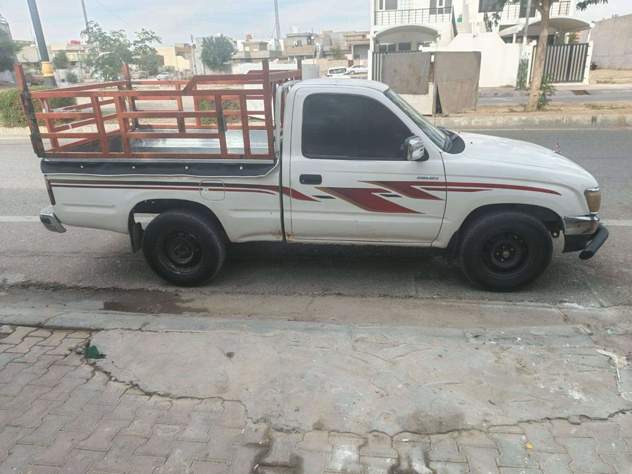 تویتا بیکاب 2001 سةنةوي بةشةرتي حاسيبة  مە کینە سبی ناوسور گیڕو مە کینە وئە کسل بە شە رت زۆر توندو تۆلە بە شە رتی هە مو فیتە ر ماڵی دۆستە  بۆبە یوە ندی 55.          ***********
