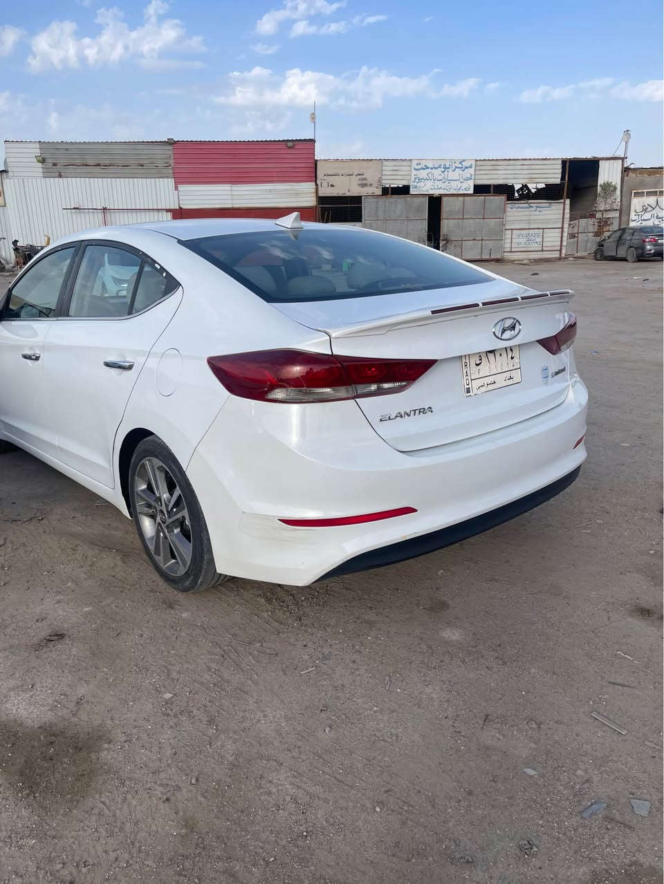 النترا 2017 فول مواصفات لمتدد 1/1سياره جديده بيه جاملق وبنيد حادثه ومكينه بيه كازكيت ع وضعه ماشيه 40 الف 
سياره تحويل ثاني يوم 
مكاني بصره رقمي *********** البصرة, العراق
