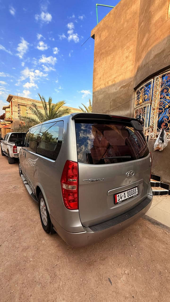 سلام عليكم اخوان ستاراكس للبيع موديل 2016محرك سبلاين2012قبق اسود سياره جاهزه من كلشي
مصفره هيئه وضريبه رقمها ومكانه بصره 
للاستفساره الاتصال على الرقم***********
