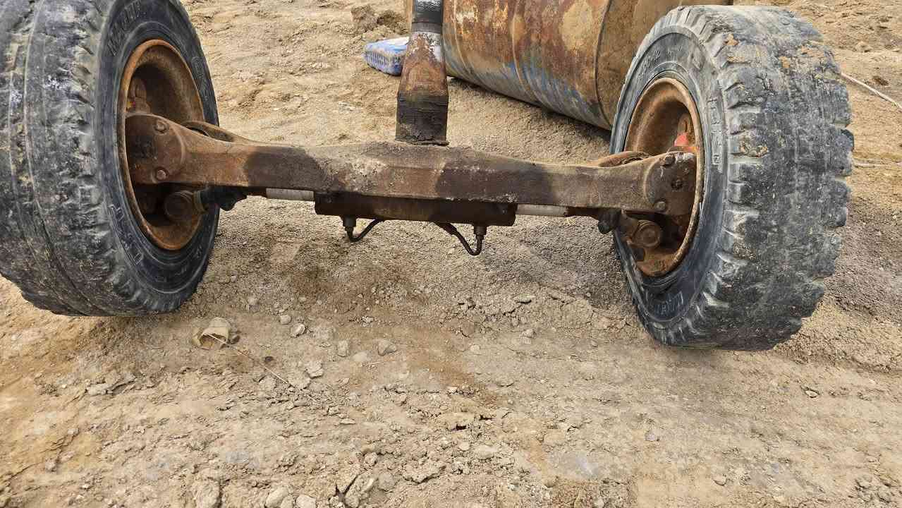 سلام عليكم غراظ للبيع شوكيه ٥طن ***********
