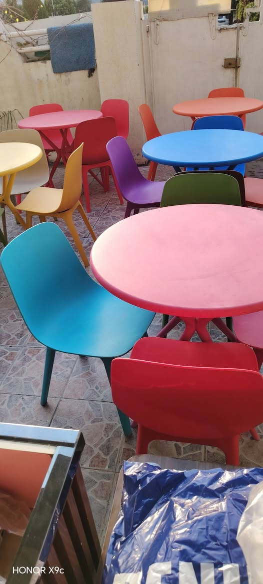 للبيع ميز بلاستك اصلي عدد 5 كل ميز مع 4كراسي


**إذا كنت صاحب هذا الإعلان وتريد حذفه لأي سبب، رجاءا أرسل رسالة إلى الدعم الفني**