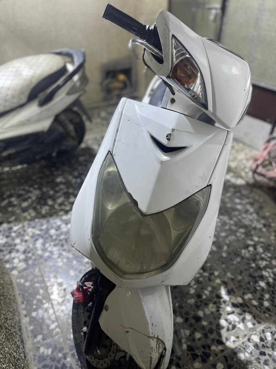 سكنس فحل كابريتر دراجه خير من لله نضيفه
مكينه برغي ما مفتوح عنواني بغداد جكوك او الشعله 

مال جناي بياع شراي لا يدخل 

***********
