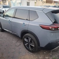نيسان روج • بلاتينيوم • ٢٠٢١