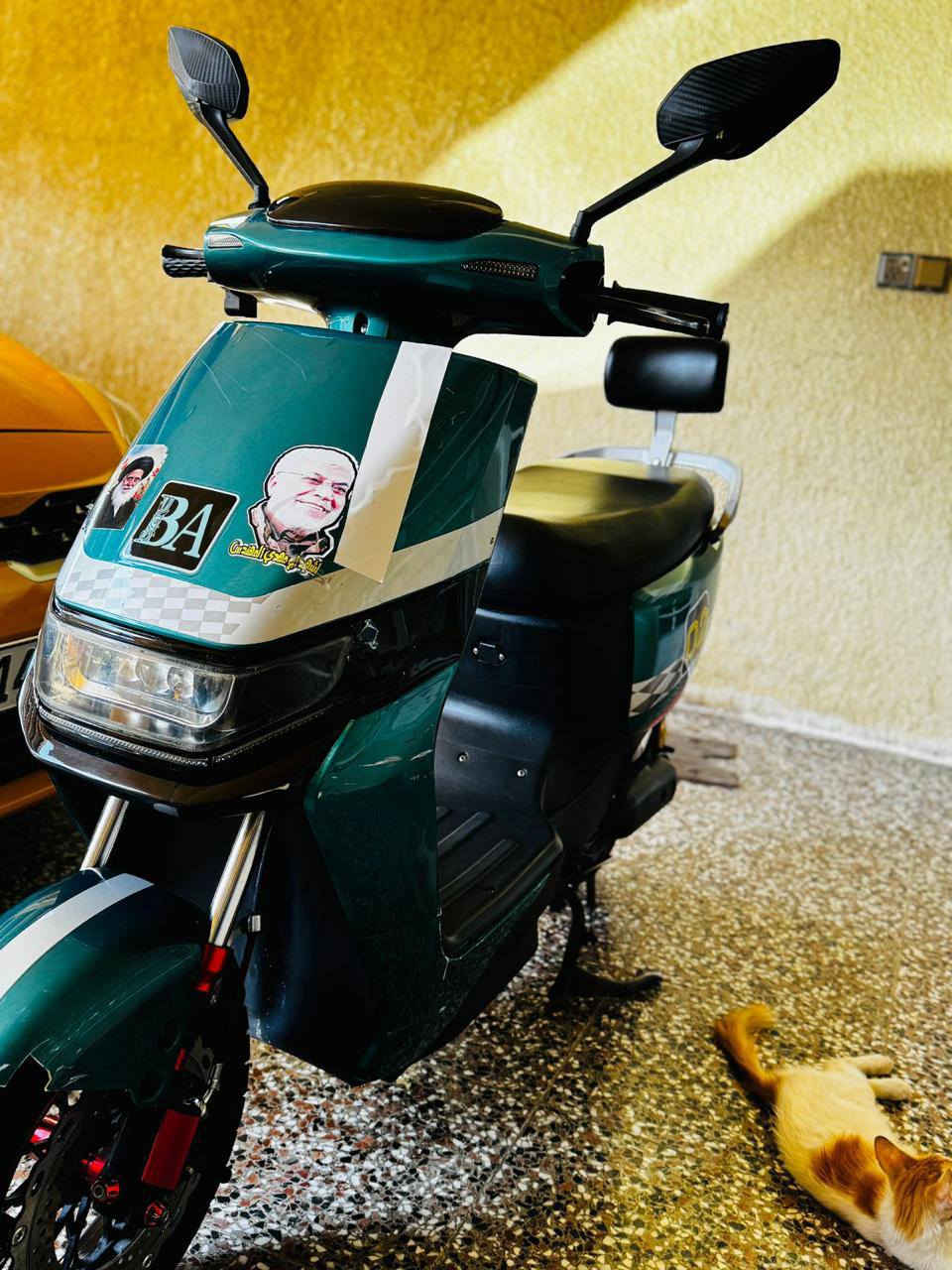 السلام عليكم للبيع دراجة شحن
6بطاريات 
ملف 2500
سرعه 100 حقيقي
نضام بك
نضام بارك
3سرع
مكاني بغداد حي العامل 
*********** متوفر واتساب 
السعر خاص
